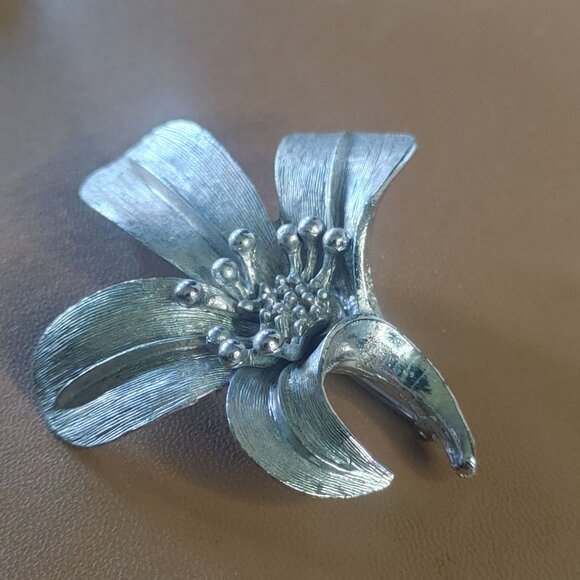 Vintage Emmons Silver Tone Floral Brooch Pin Mid Century Stamped - Picture 6 of 8